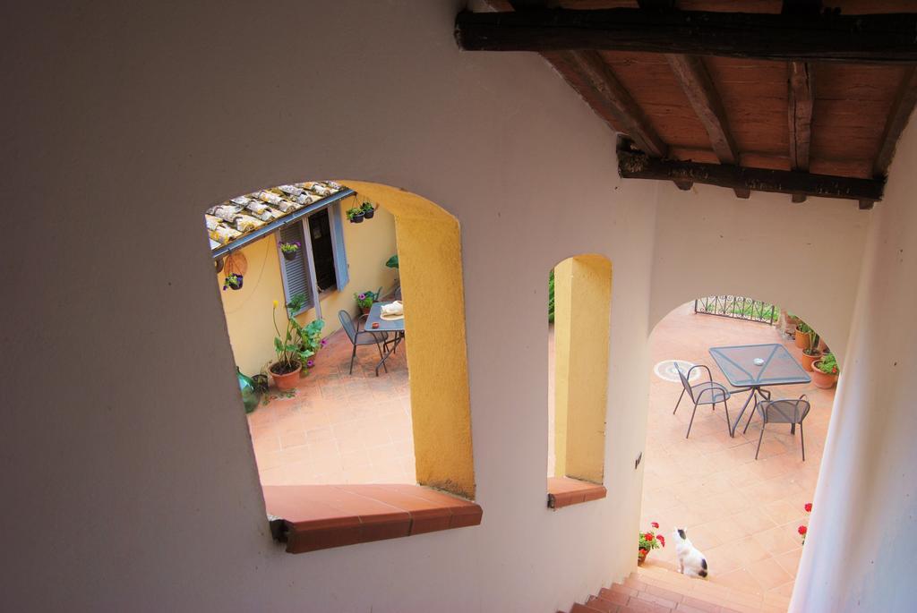 Isola d'Arbia Il Colombaio, Siena -Appartamenti E Camere- מראה חיצוני תמונה
