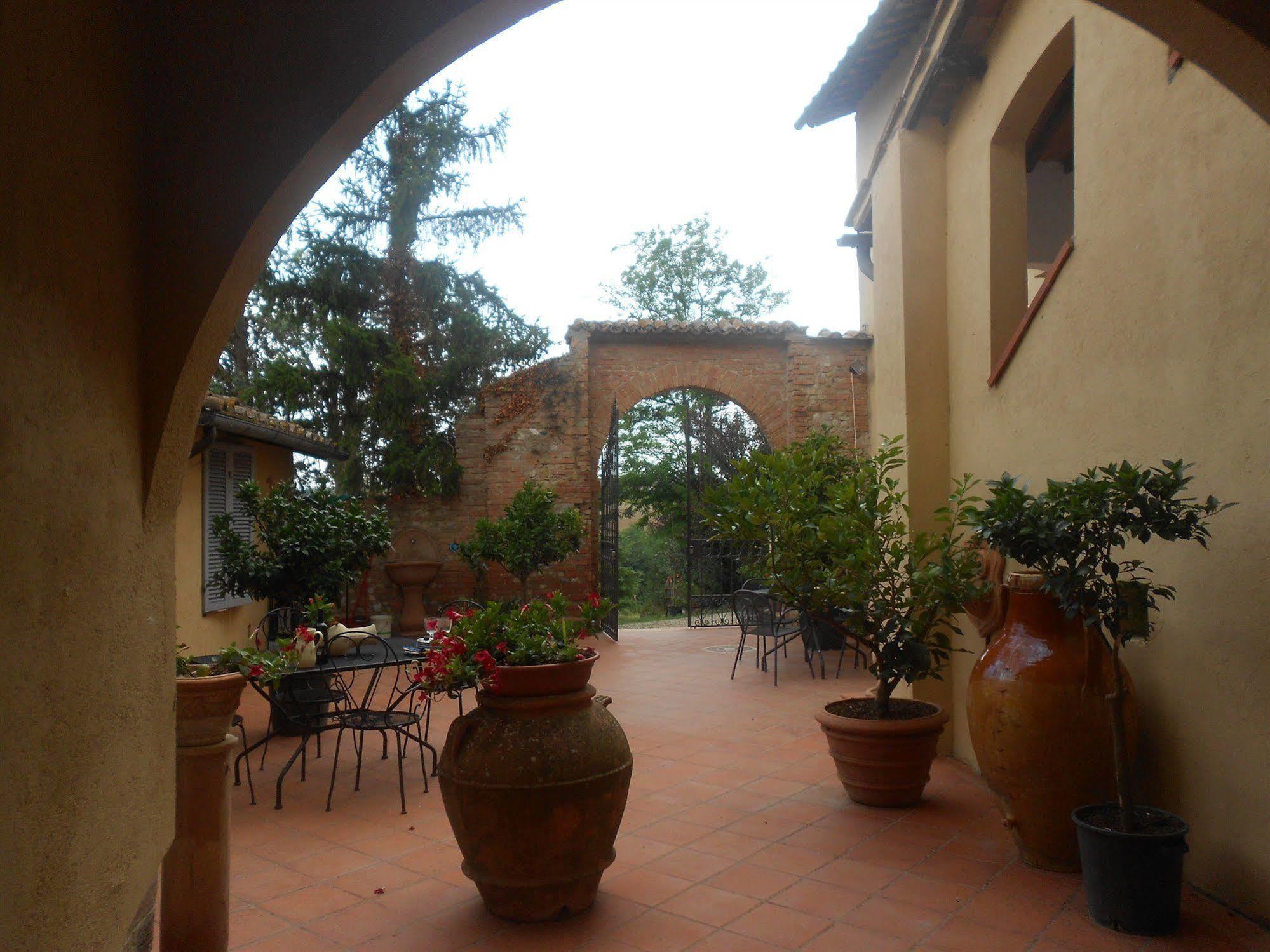 Isola d'Arbia Il Colombaio, Siena -Appartamenti E Camere- מראה חיצוני תמונה